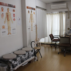 上大岡、日吉、山手の腰痛治療専門整体院：待合室